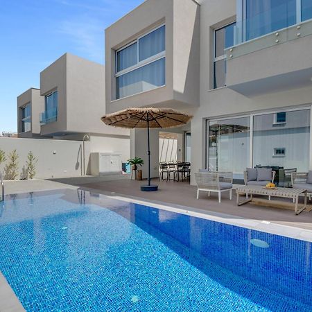 Sanders Mythical Blue Villas Paralimni Exterior photo